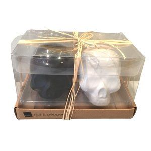 Skeleton Skulls Black White Salt & Pepper Shakers Ceramic Halloween